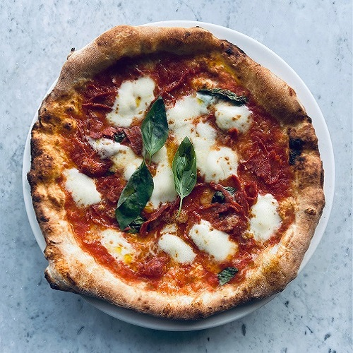 Pizza salame piccante