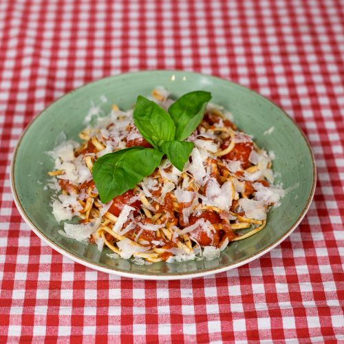 Spaghetti all' arrabiatta (vegetarian)