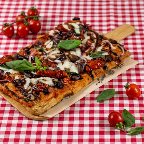 SUGO pizza pomodori en mozzarella