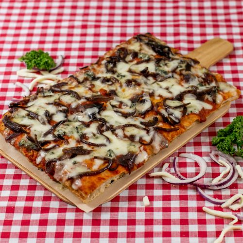 SUGO pizza gorgonzola en gekarameliseerde ui