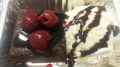 Brownie met vanille ijs en chocoladesaus