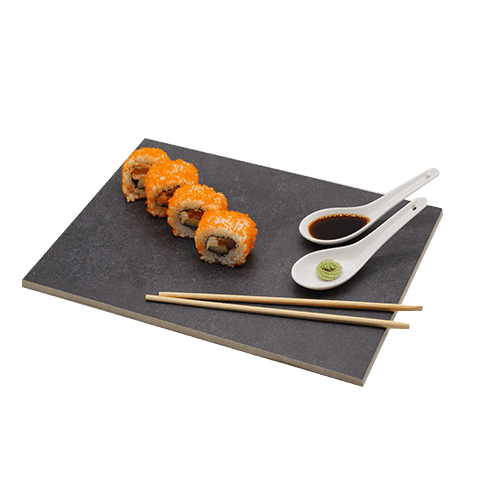 Urumaki spicy salmon roll