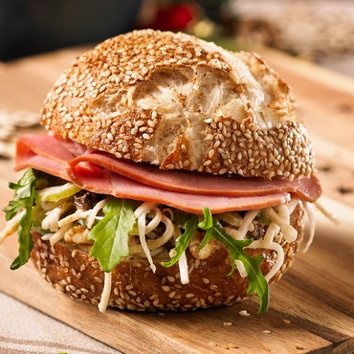 Pretzelbol waldorf kalkoen