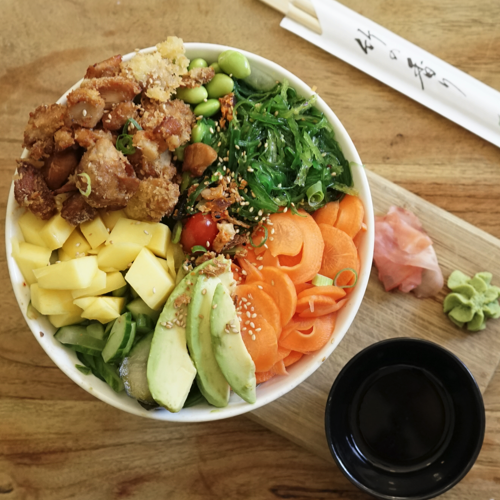 Mango chicken poké bowl