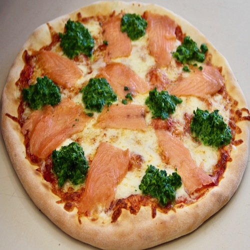 Pizza salmone