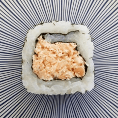 Uramaki zalmmousse-sesam