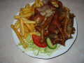 Klein schotel lamsdöner kebab