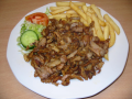 Grote schotel kalfsshoarma