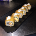 Crispy salmon maki