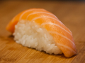 Sake nigiri
