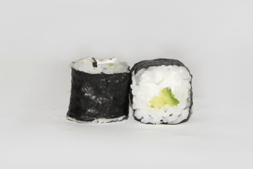 Maki avocado cream cheese and chives