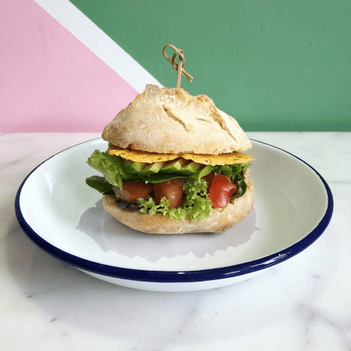 Avocado en oude kaaskoekjes