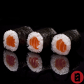Salmon hoso maki