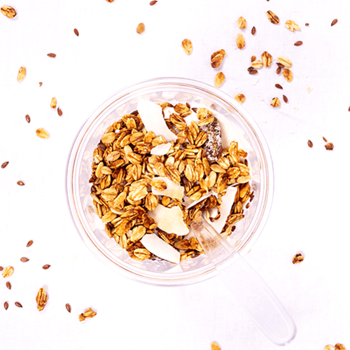 Vegan yogurt with mango and granola