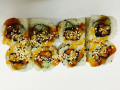 Uramaki yakitori roll