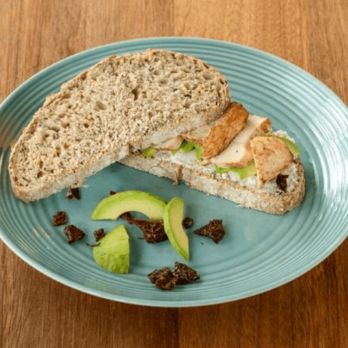 Sandwich grilled chicken, avocado, ricotta