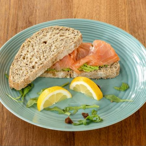 Sandwich salmon with avcado