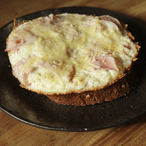 Fried egg sandwich