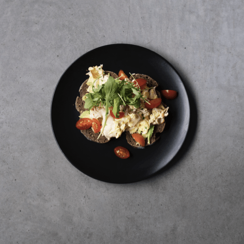 Sandwich scrambled eggs and smoked chicken