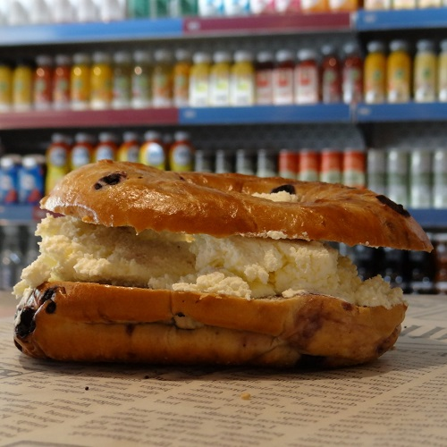 Breakfast bagels