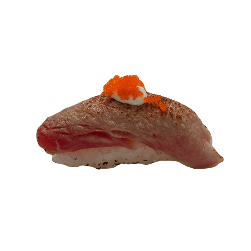 Geflambeerde tonijn nigiri
