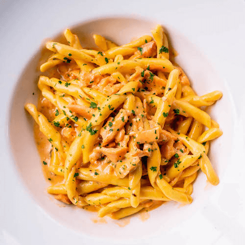 Strozzapreti al salmone