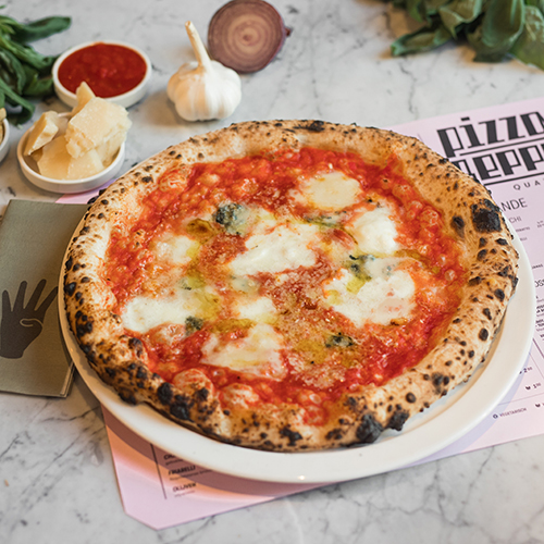 Pizza quattro formaggi