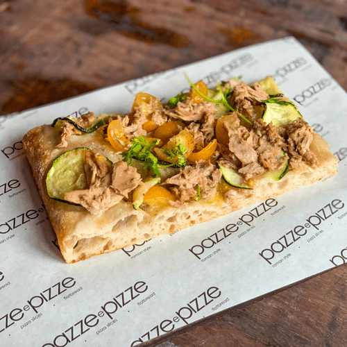 Pizza slice tuna bianco