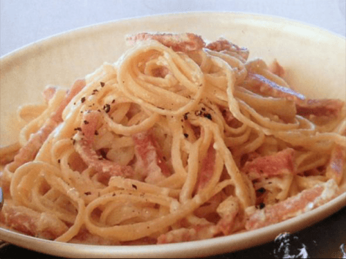Pasta cheese sauce with ham