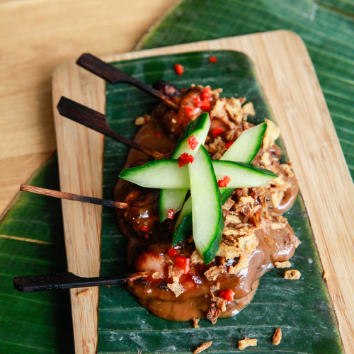 Chicken skewers with satay sauce