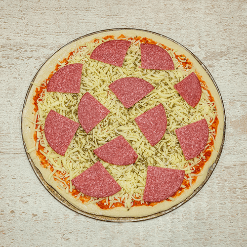 Salami pizza