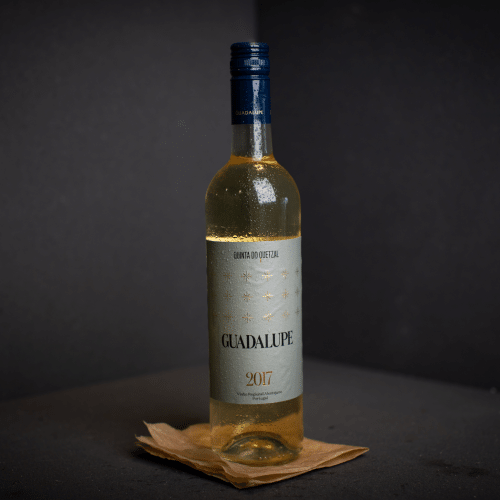 Fles witte wijn