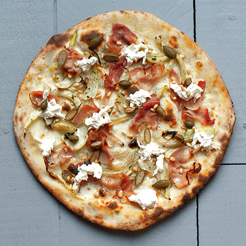 Pizza of the month: Finocchio e stracciatella