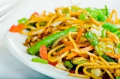Gewokte noodles met kip