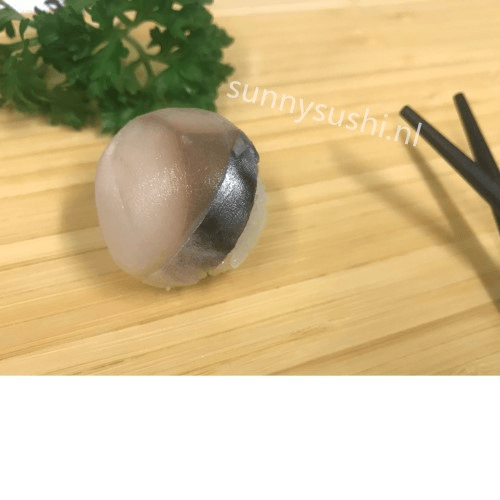 Saba boll sushi