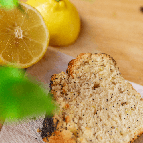 Home-made lemon poppy seed cake
