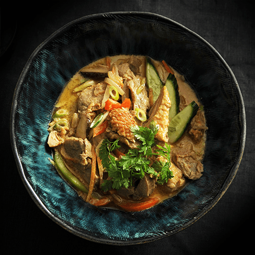 Thaise groene curry met witte jasmijn rijst (veganistisch)