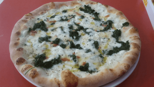Pizza spinaci e ricotta