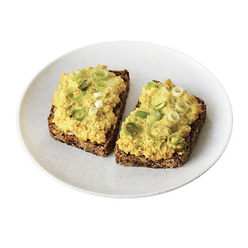 Notenbroodje met veganistische eiersalade