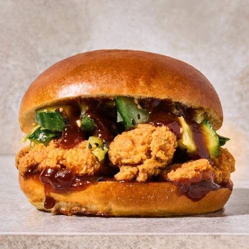 Veg cucumber 'n sesame bun