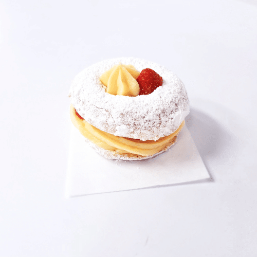 Berry pudding donuts
