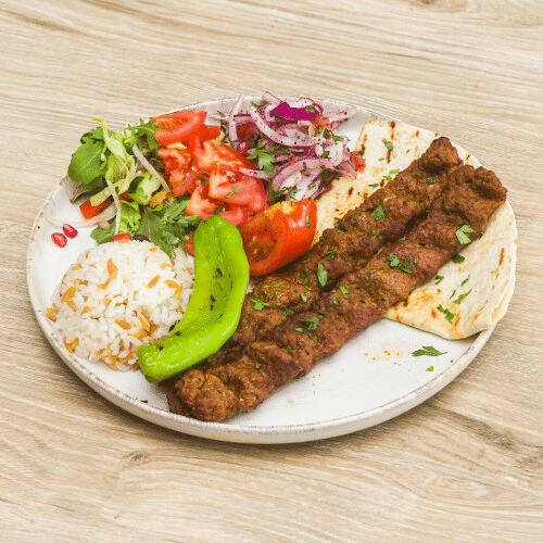 Adana kebab schotel