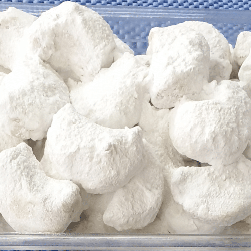 Kourabiedes met poedersuiker