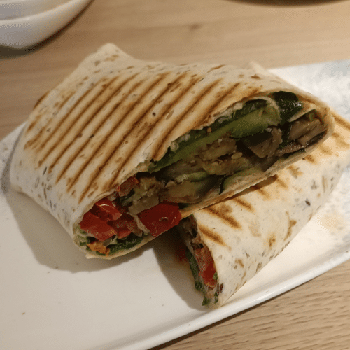 Hummus wrap met Italiaanse gegrilde groenten