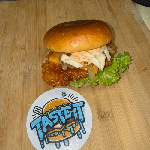 Blue cheese crunchy kipburger