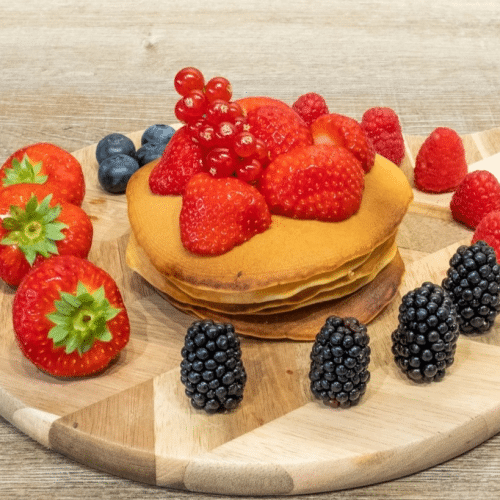 Pannenkoek laag met Nutella en fruit