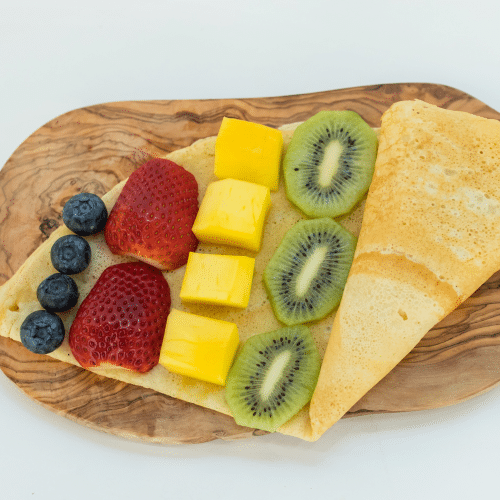 Pannenkoek nutella, aardbei, kiwi, mango en bosbessen