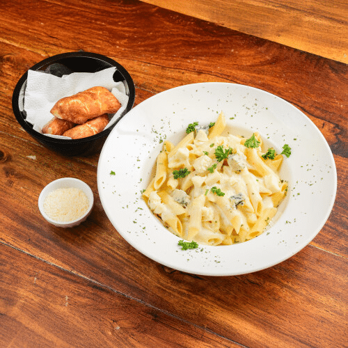 Pasta quatro formaggi