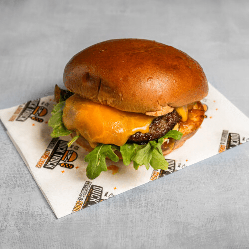Beef burger cheddar