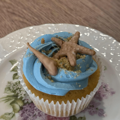 Beach cupcake